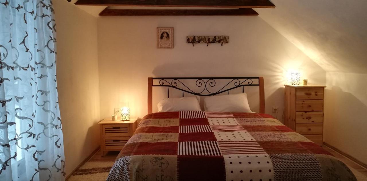 فندق Vila Chic M موغيتْشي دي يوس المظهر الخارجي الصورة